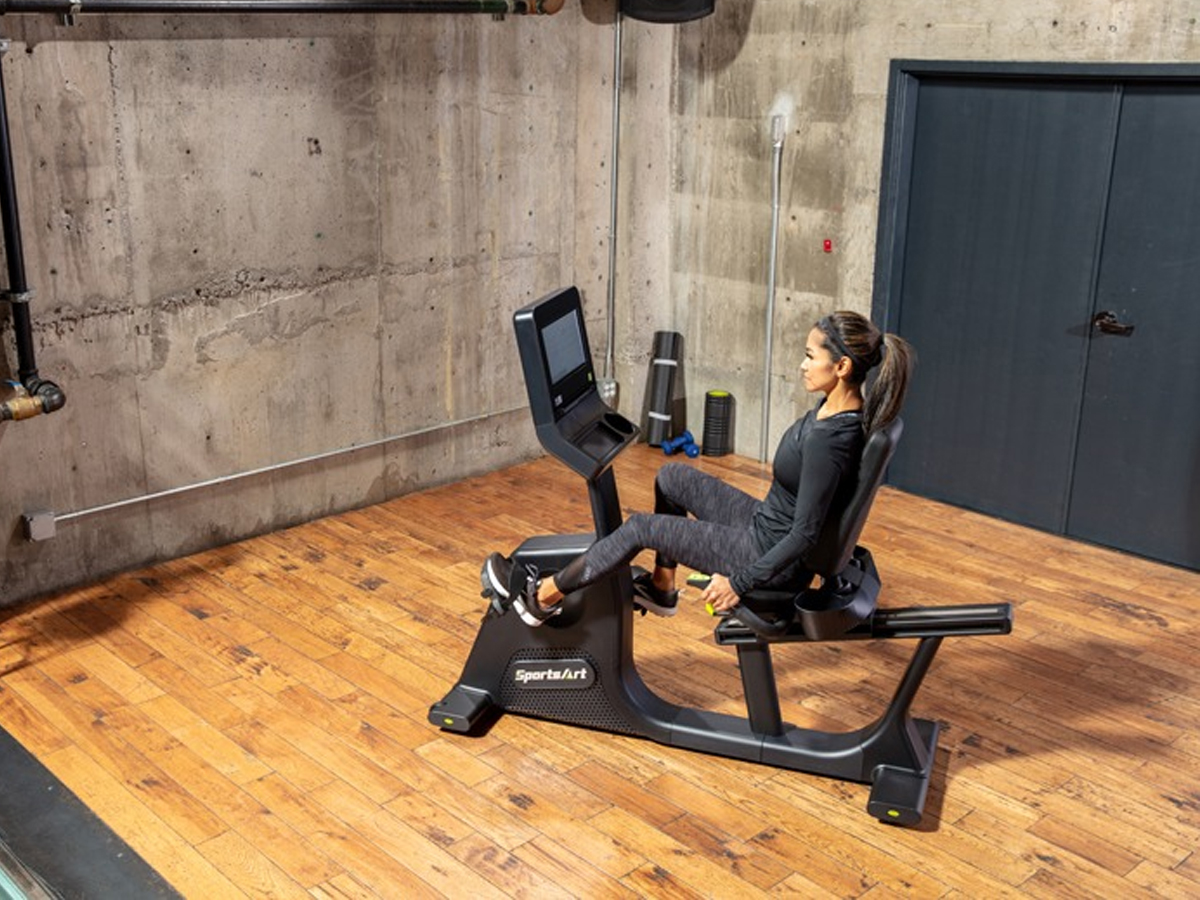 SportsArt Elite Line  SENZA™ C574R-13 Recumbent cycle - 13 inch LCD display touchscreen