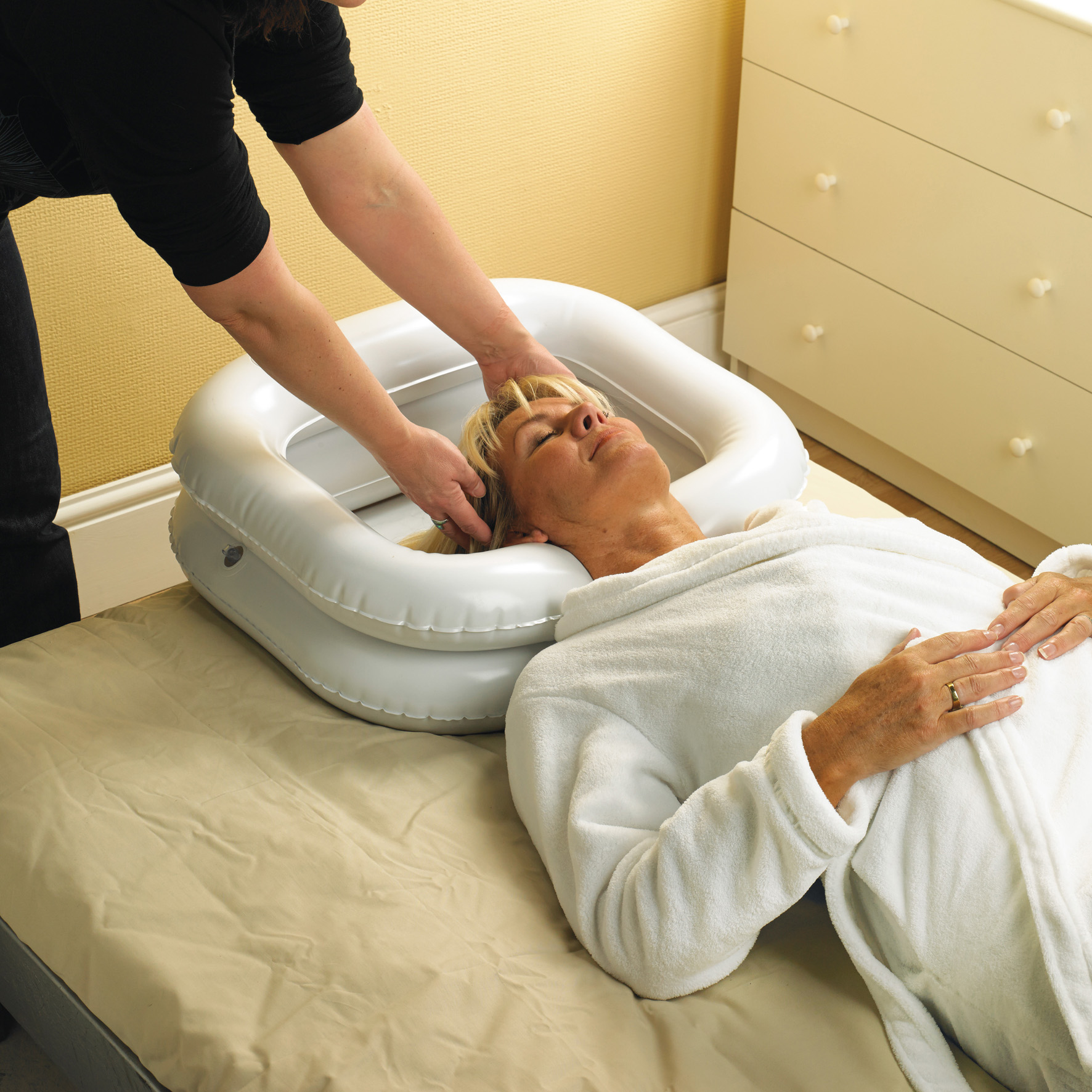 Bassin gonflable pour laver les cheveux - 1 pc