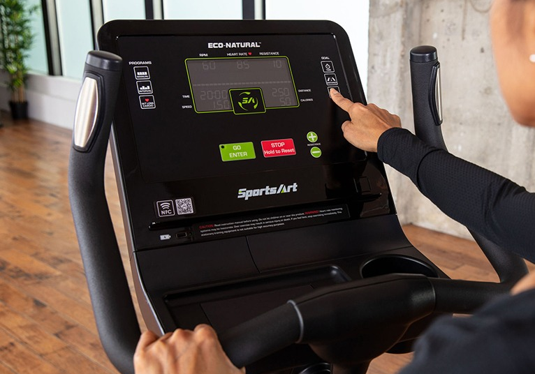 SportsArt Prime Line Eco-Natural C573U upright cycle - zelf aangedreven - LED display
