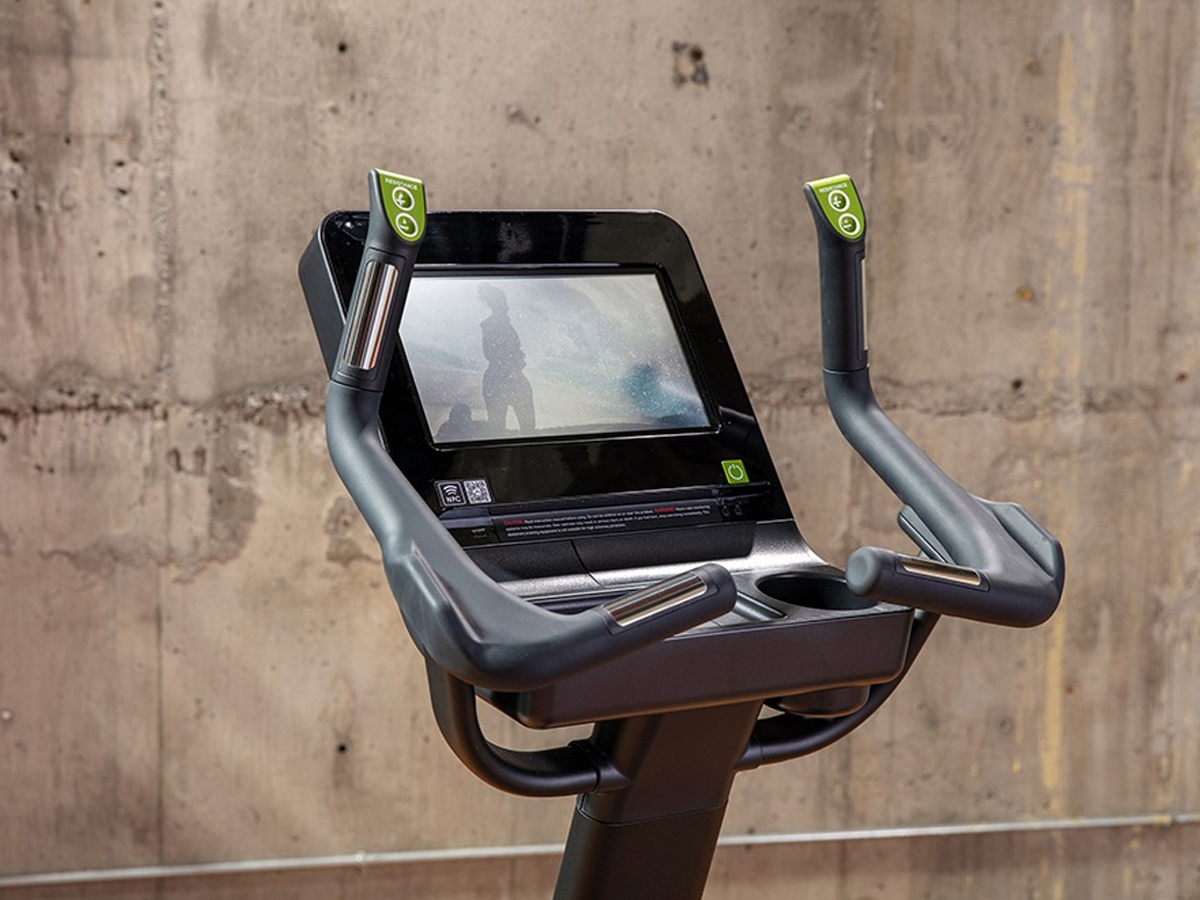 SportsArt Elite Line SENZA™ C574U-13 Upright cycle - 13 inch LCD display